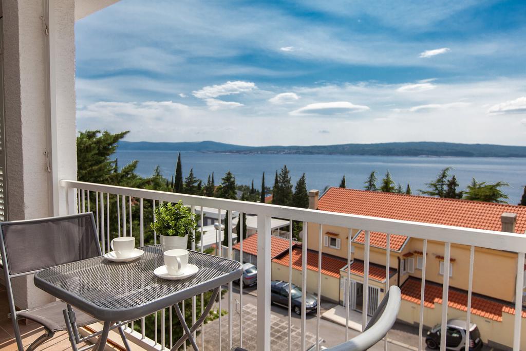 Apartments Casa Bianca Crikvenica Esterno foto